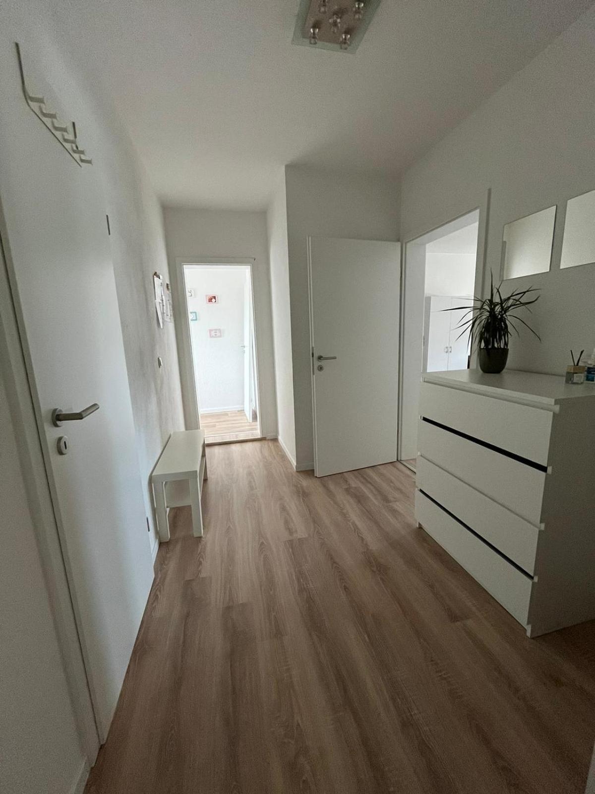 1 Raum Dachgeschosswohnung In Ruhiger Lage Limabach - Oberfrohna 외부 사진